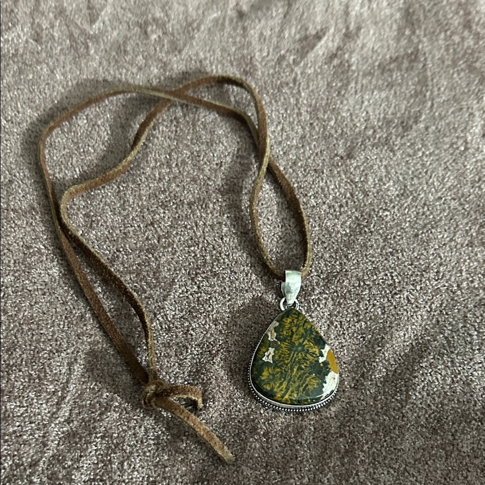Leopard Jasper Silver Toned Pendant Necklace - Picture 1 of 3